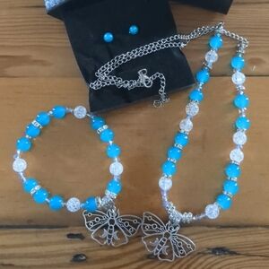 Handmade Chic Silver and Blue Butterfly Necklace Set